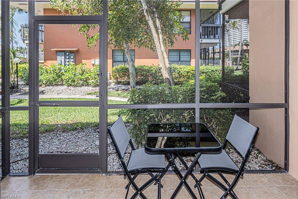 Marco Island, FL 34145,20 Greenbrier ST #3-105