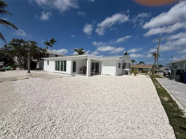 Matlacha, FL 33993,2823 Janet ST