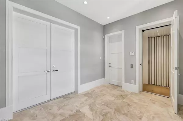 Bonita Springs, FL 34134,26906 McLaughlin BLVD