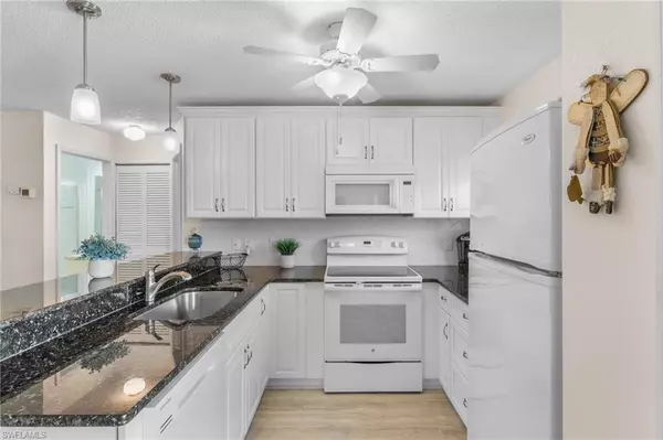Punta Gorda, FL 33983,25100 Sandhill BLVD #R202