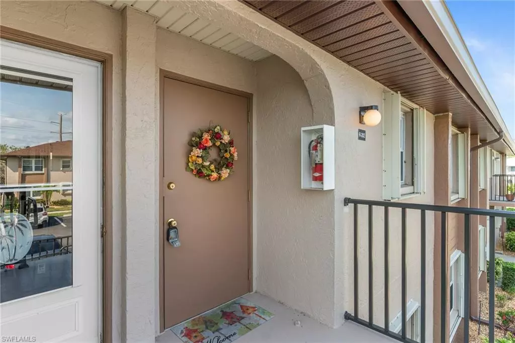 Punta Gorda, FL 33983,25100 Sandhill BLVD #R202