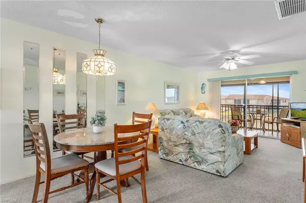 Punta Gorda, FL 33983,25100 Sandhill BLVD #R202