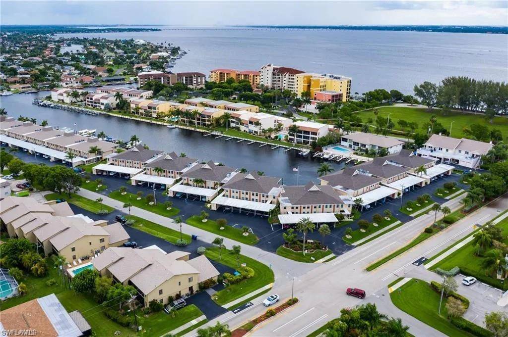 Cape Coral, FL 33904,4117 SE 19th PL #207