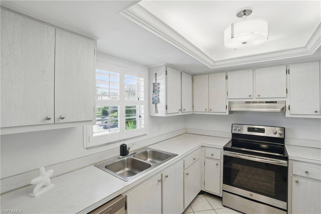 Naples, FL 34113,5435 Rattlesnake Hammock Rd RD #E-202