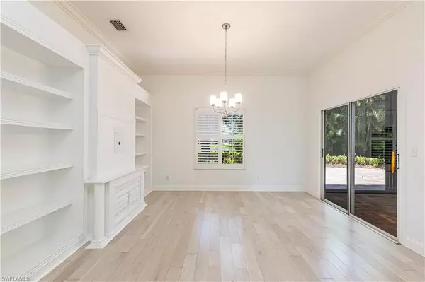 Naples, FL 34109,7106 Lone Oak BLVD