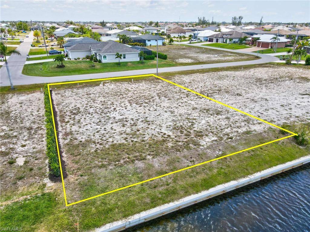 Cape Coral, FL 33993,112 NW 37th PL