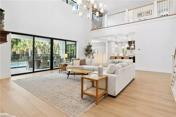 Naples, FL 34120,3632 Golden Gate BLVD W