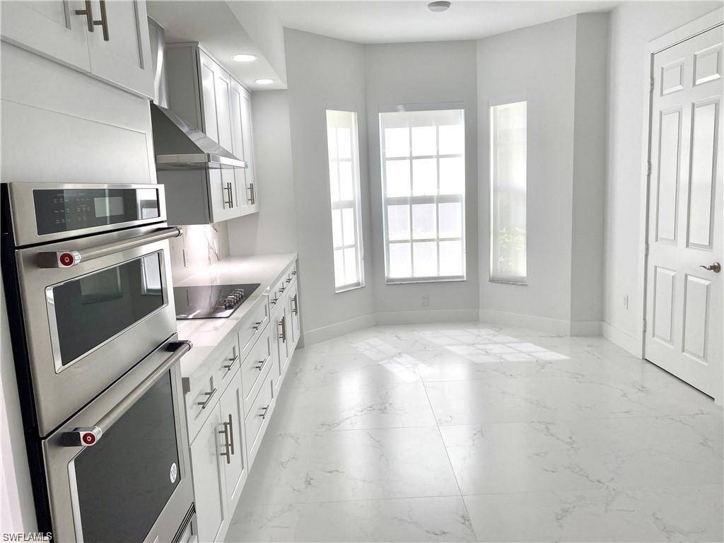 Naples, FL 34110,385 Sea Grove LN #7