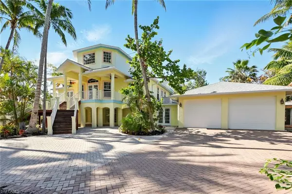 Bokeelia, FL 33922,5697 Bay Point RD