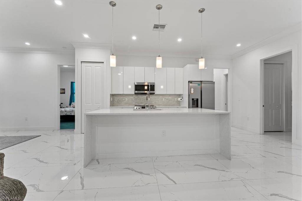 Naples, FL 34117,3642 18th AVE SE