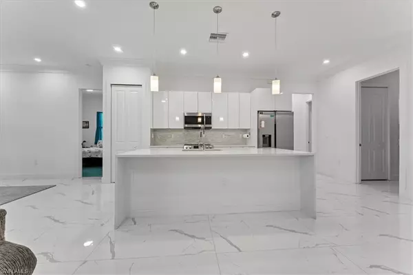 Naples, FL 34117,3642 18th AVE SE