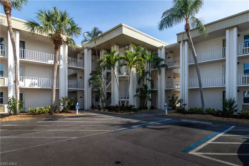 Fort Myers, FL 33907,1624 Pine Valley DR #310
