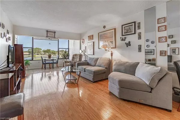 Fort Myers, FL 33907,1624 Pine Valley DR #310