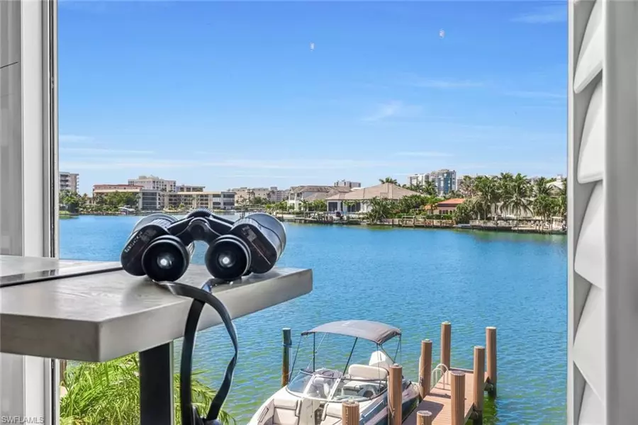 333 Harbour DR #201, Naples, FL 34103