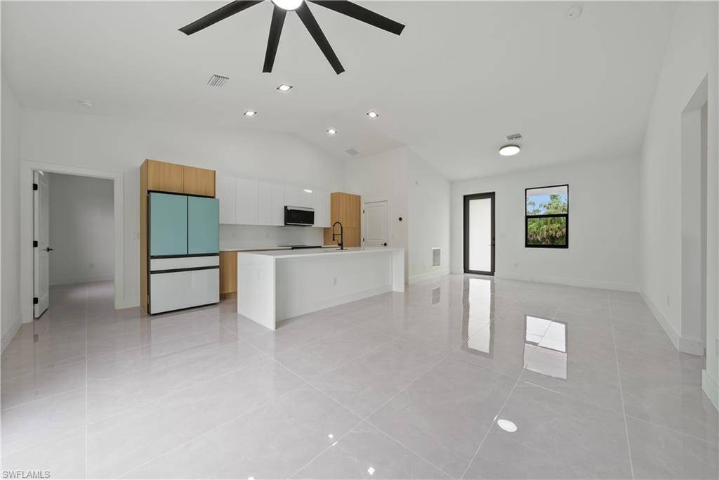 Lehigh Acres, FL 33972,619 Greenbriar BLVD