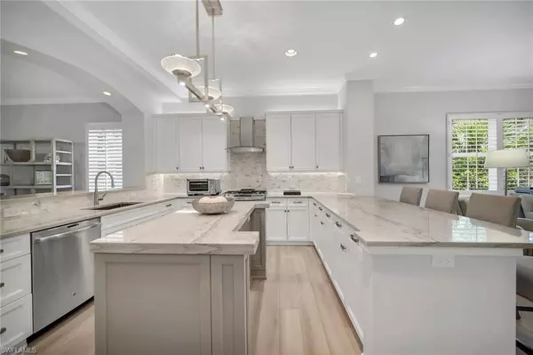 Naples, FL 34109,2839 Tiburon BLVD E #102