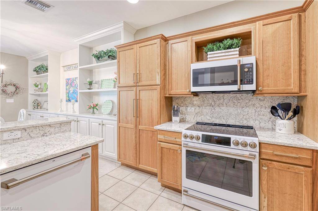 Fort Myers, FL 33908,8804 Middlebrook DR #102