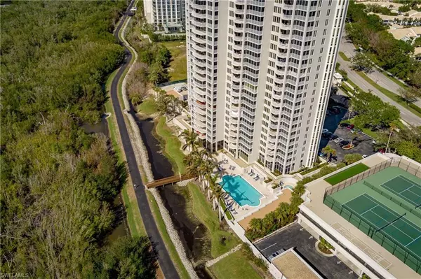 Naples, FL 34108,6849 Grenadier BLVD #2203