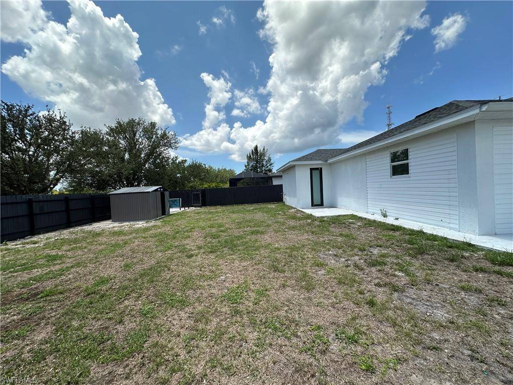 Cape Coral, FL 33991,363 SW 24th CT