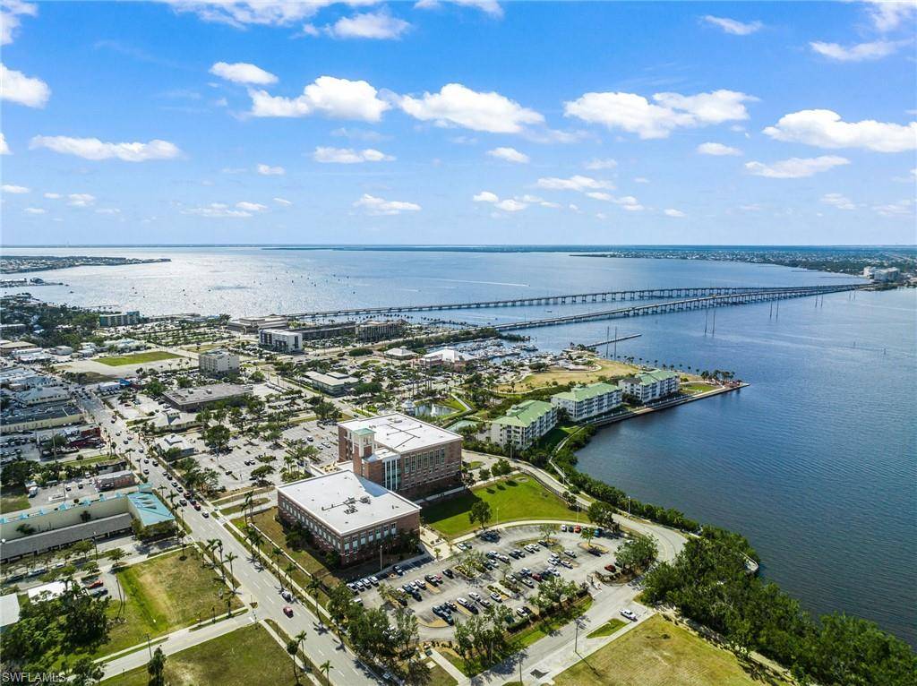 Punta Gorda, FL 33950,525 E Olympia AVE