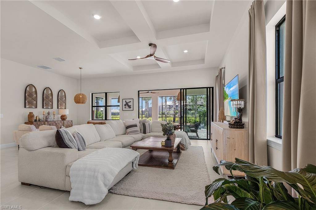 Naples, FL 34120,9839 Everglades DR
