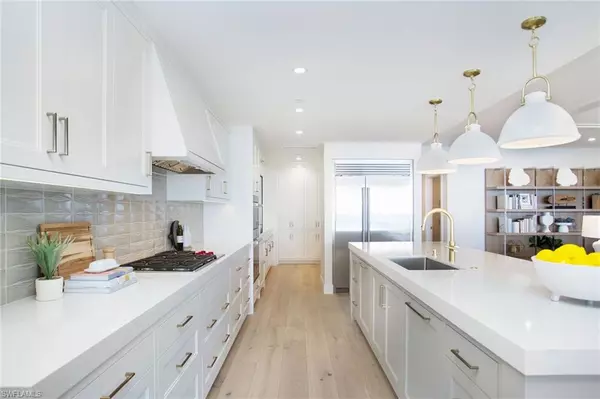 Naples, FL 34110,13945 Old Coast RD #2204