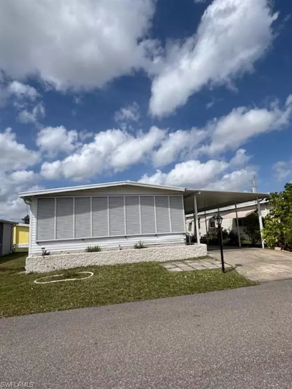 North Fort Myers, FL 33917,14721 Constitution WAY
