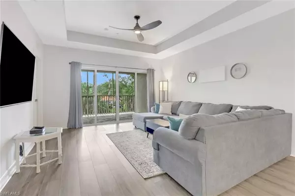 7823 Regal Heron CIR #303, Naples, FL 34104