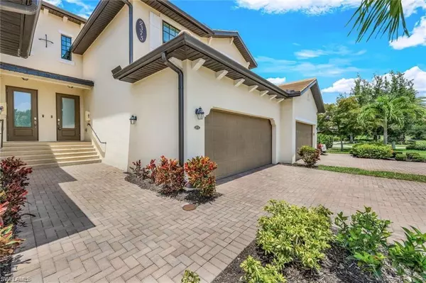 Naples, FL 34120,2375 Montserrat LN #202