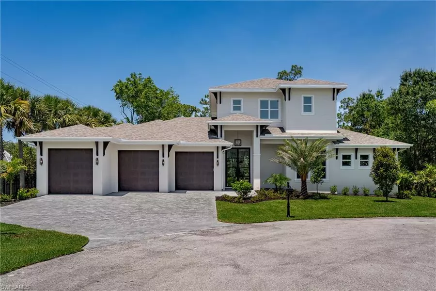 2854 Coach House WAY, Naples, FL 34105