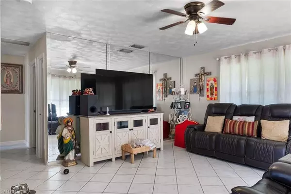 North Fort Myers, FL 33903,1154 4th WAY