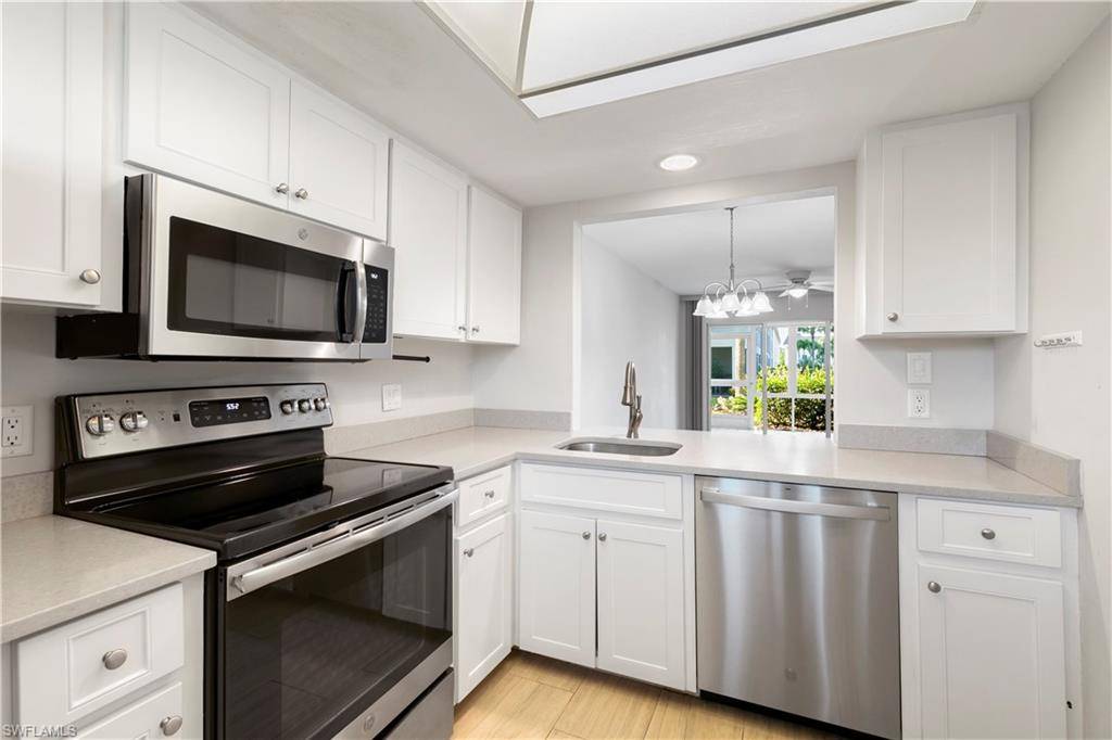 Naples, FL 34114,1008 Manatee RD #G103