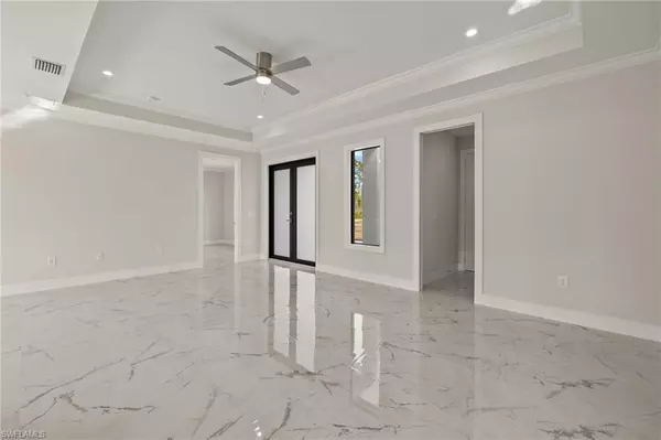 Naples, FL 34120,4076 2nd AVE NE