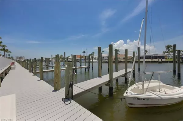 Fort Myers Beach, FL 33931,18008 San Carlos BLVD #27