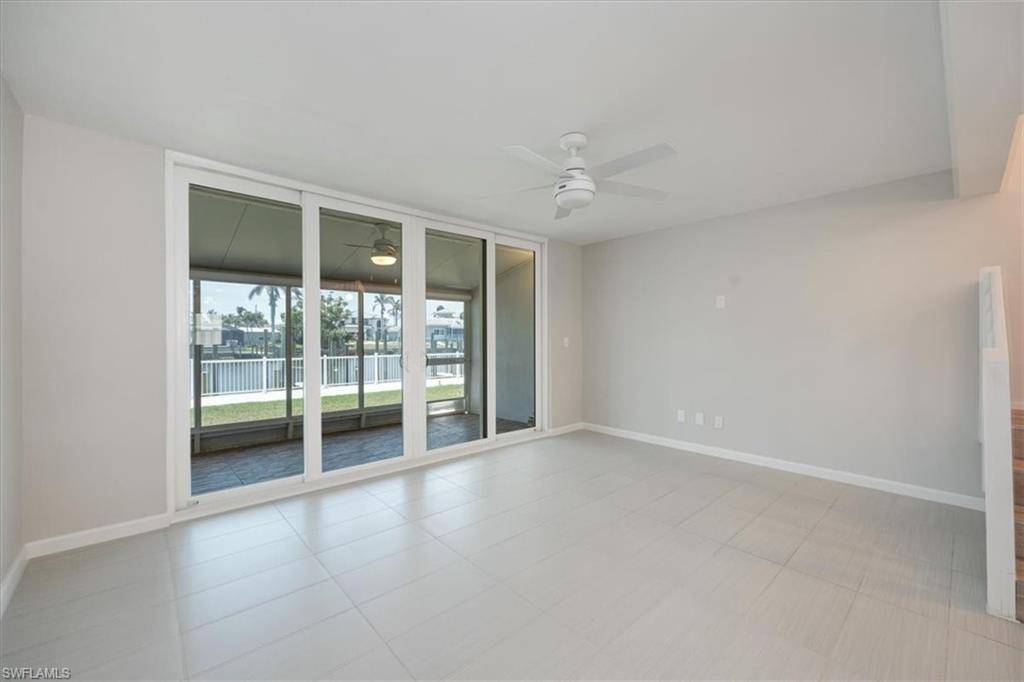 Fort Myers Beach, FL 33931,18008 San Carlos BLVD #27