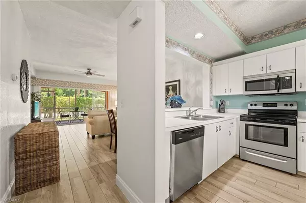 Naples, FL 34105,1044 Woodshire LN #B102