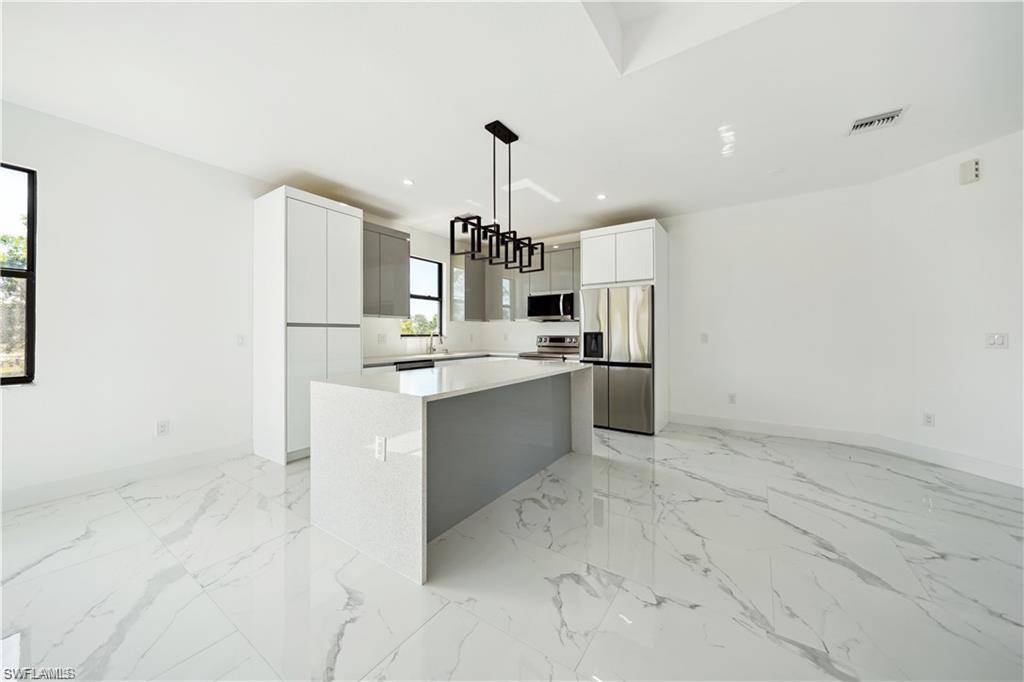 Cape Coral, FL 33993,4309 NW 38th AVE