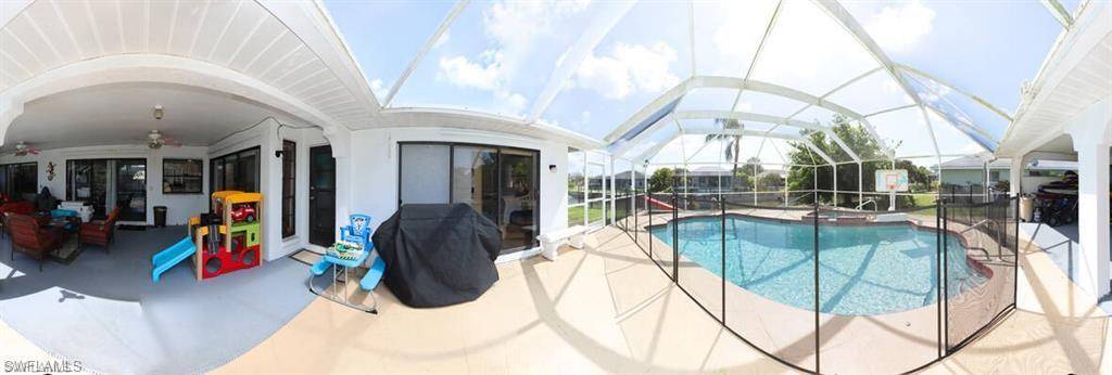 Cape Coral, FL 33990,215 SE 1st PL