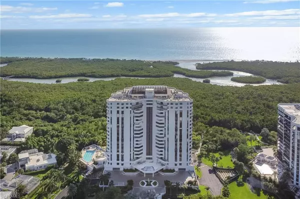 6001 Pelican Bay BLVD #202, Naples, FL 34108