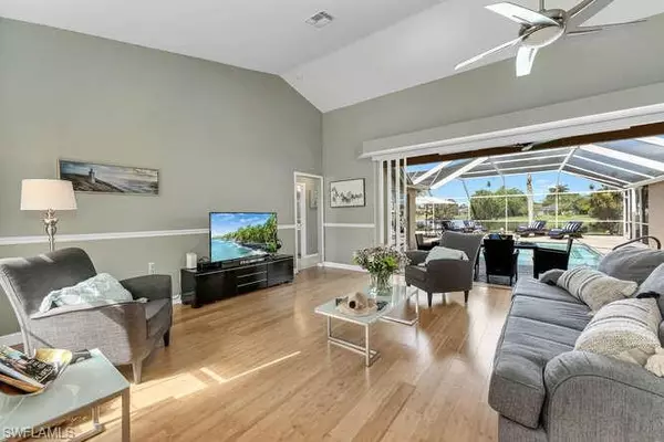 Naples, FL 34104,929 Marble DR