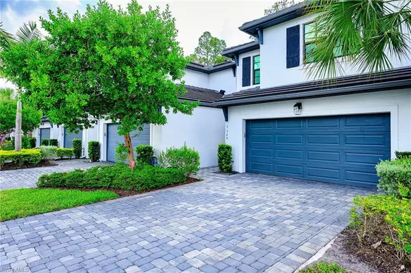 7320 Rockefeller DR, Naples, FL 34119