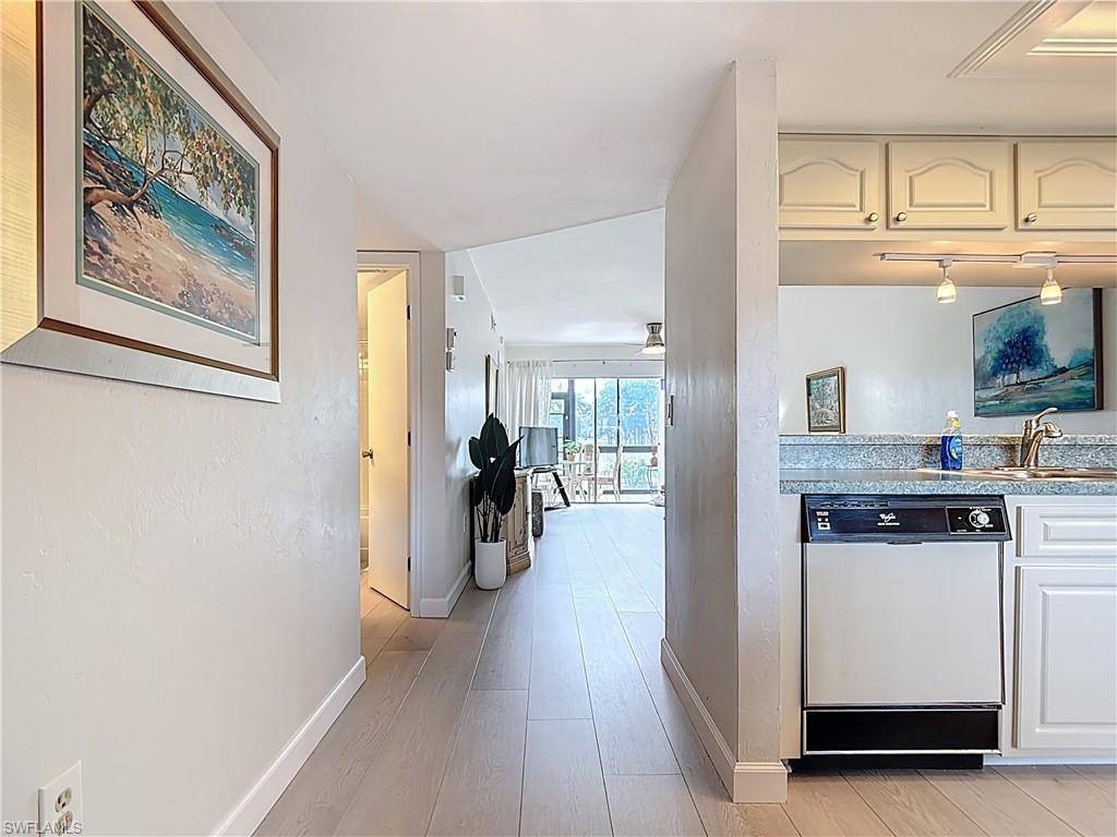 Fort Myers, FL 33912,13080 E WHITE MARSH LN #102