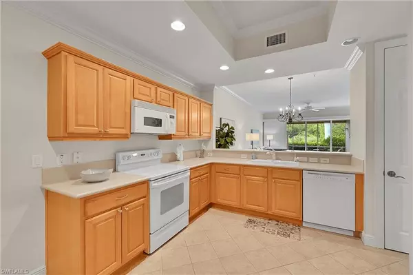 Naples, FL 34112,4700 Yacht Harbor DR #612