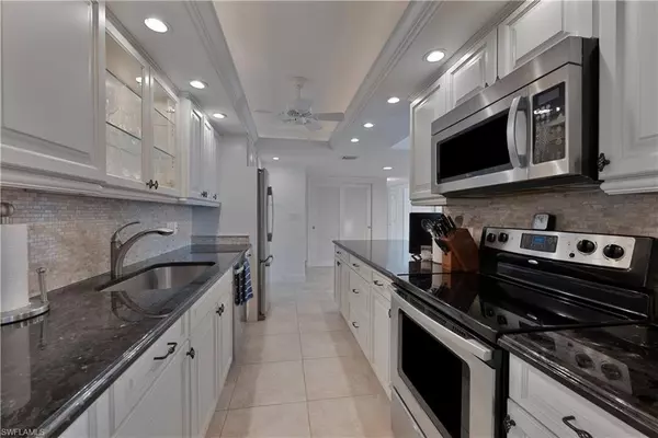 Naples, FL 34102,1930 Gulf Shore BLVD N #C304