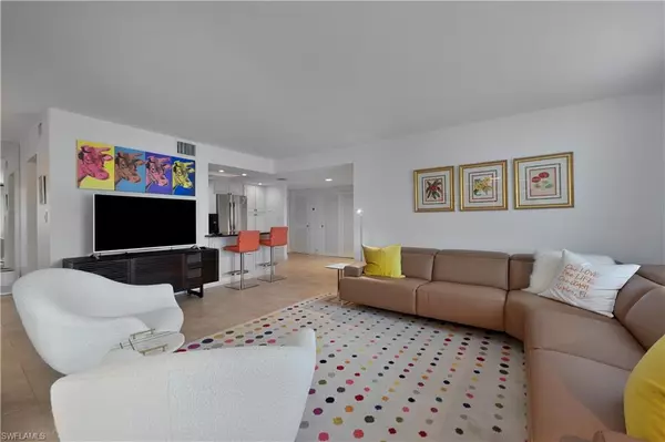 Naples, FL 34102,1930 Gulf Shore BLVD N #C304