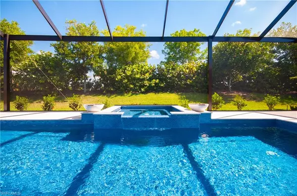 Naples, FL 34114,14302 Charthouse CIR