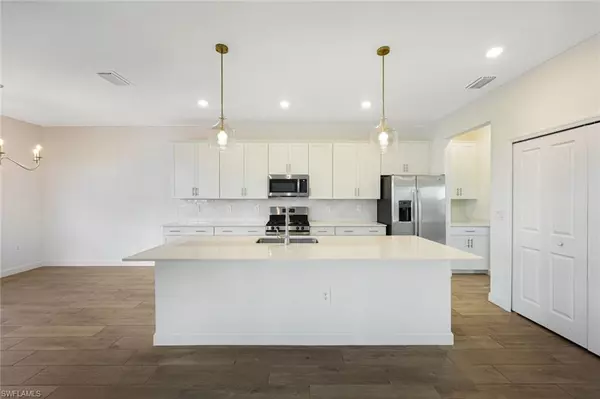 Estero, FL 33928,20669 Greenwich PL
