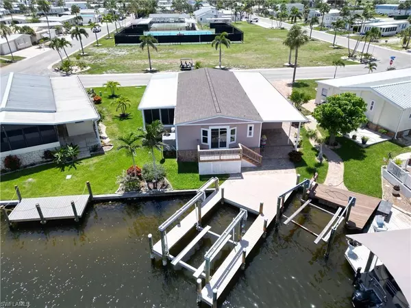 Fort Myers Beach, FL 33931,17521 Bryan CT