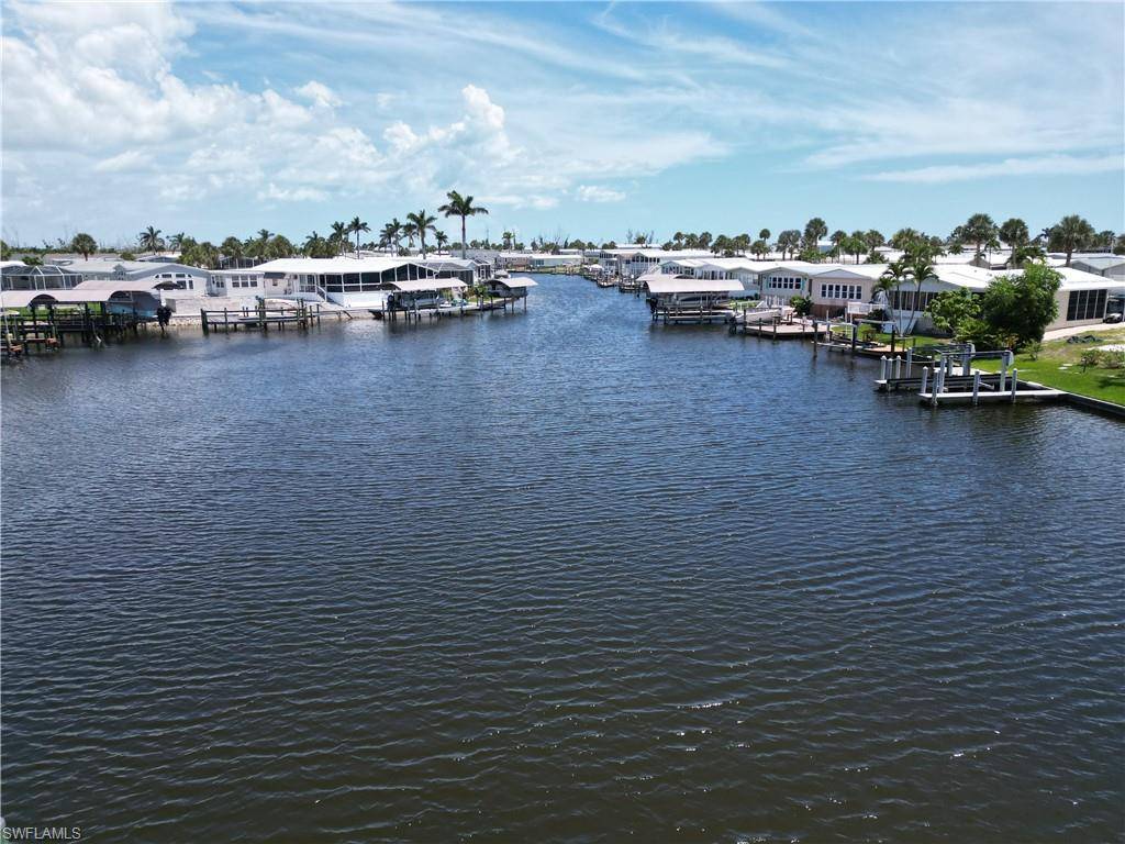Fort Myers Beach, FL 33931,17521 Bryan CT