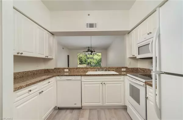 3245 Cypress Glen WAY #507, Naples, FL 34109